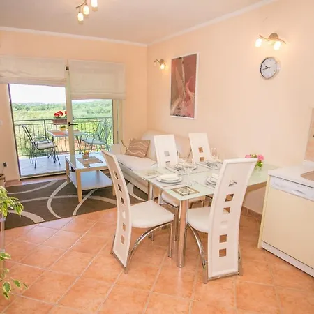 Apartment Lorena Radosi With Balcony *